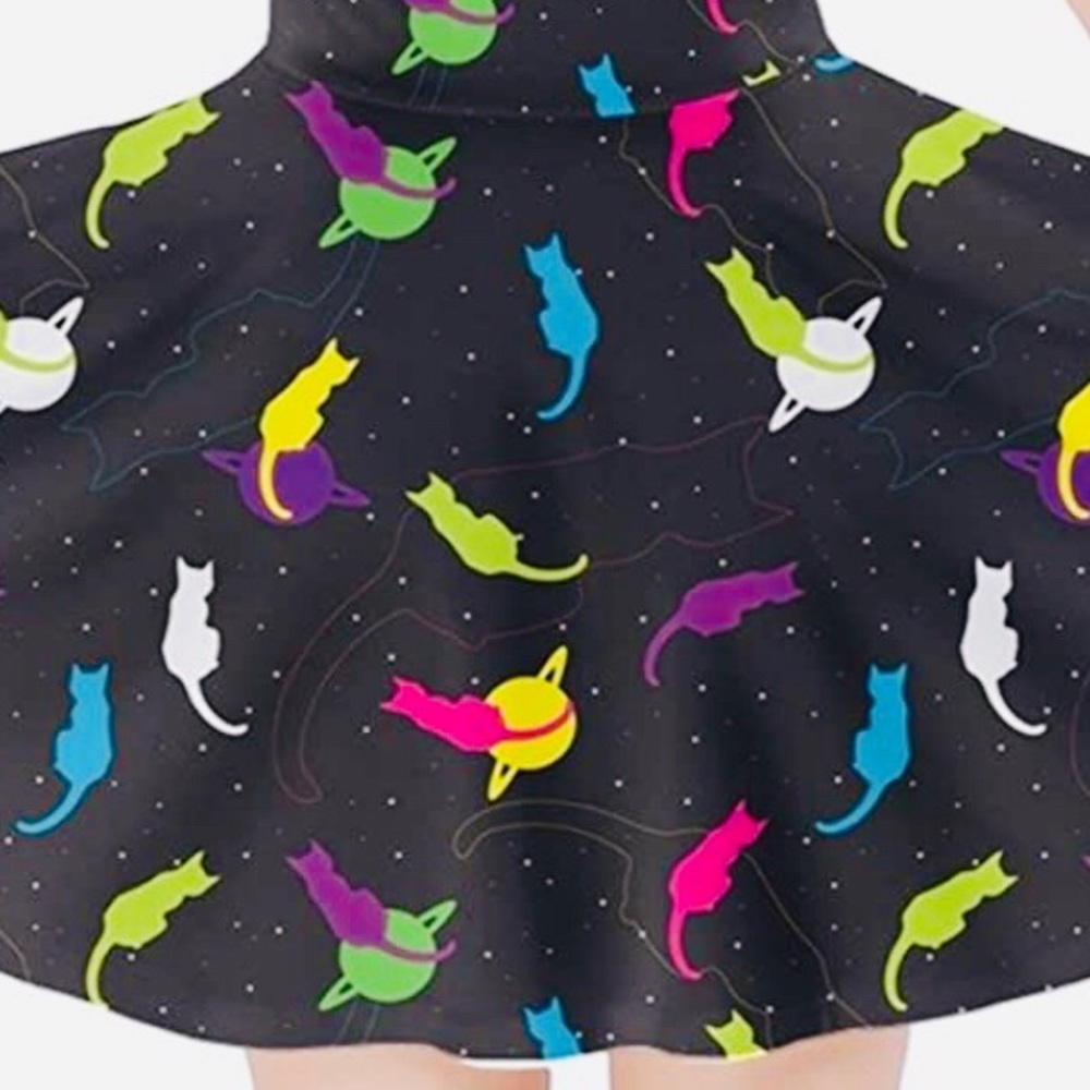 Stretchy Sleeveless Cat Dress - Picture 3 of 3